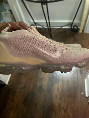 Nike Women's VaporMax Flyknit - Pale Pink